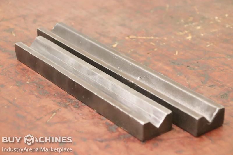 Anreissprisma 2 Stück Stahl 295/245x80x22 mm 90°