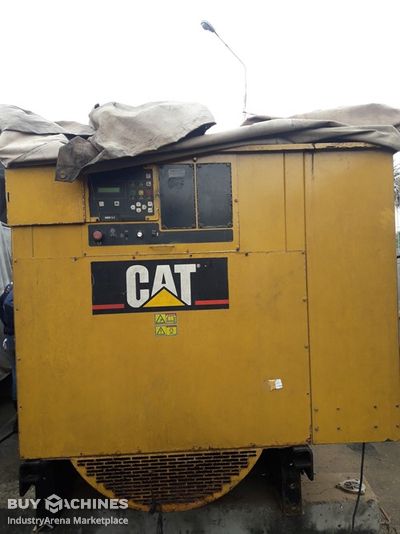 1 - Caterpillar C32 900kVA Generator