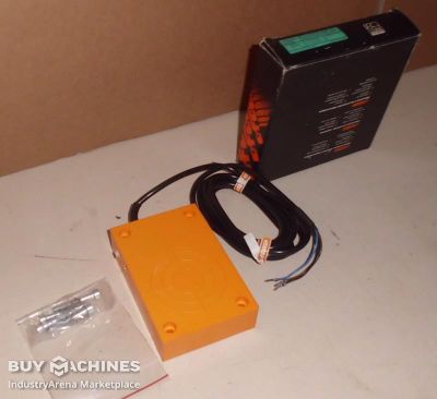 Capacitive sensor IFM KD-3050-BPOG