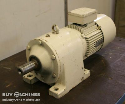 Getriebemotor 0,37/0,88 kW 10/20 U/min SEW EURODRIVE R70D90