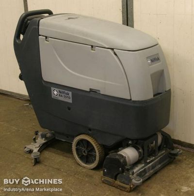 Scrubbing machine  with drive Nilfisk BA 551 CD