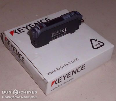 Fiber optic sensor with digital sensor Keyence FS-V31CP