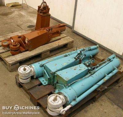 Stützzylinder mit Handpumpe mit Stützrollen 130/100/700