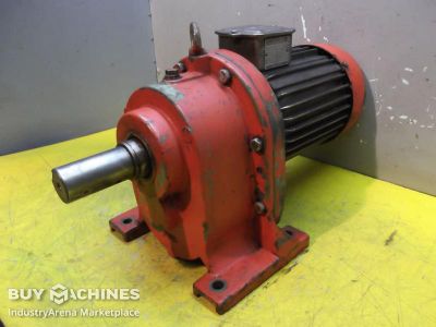 Getriebemotor 0,6 kW 32 U/min VEM 73 KRA 90/3/6