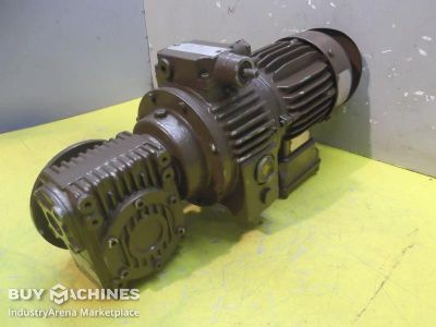 regelbarer Getriebemotor 0,55 kW 46-264 U/min Lenze 11.715.03.04