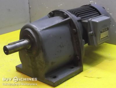 Gear motor 0.18 kW 19 rpm Bauer DK 881AVZ/200