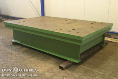Aufspannplatte mit Bohrungen unbekannt 3012/2010/H710 mm