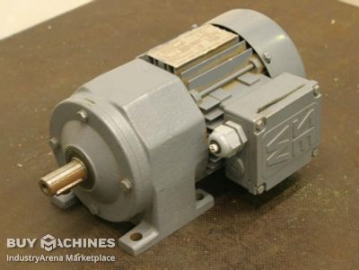 Gear motor 0.12 kW 27 rpm SEW EURODRIVE R32DT71D8
