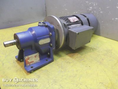 Gear motor 0.37 kW 107 rpm Motovario TRC/2