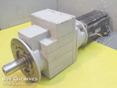 Servomotor 3.9 kW 70 Rpm Lenze MDFKARS080-22