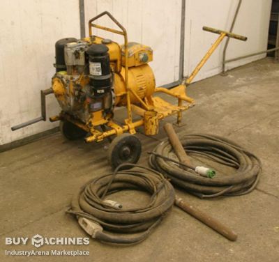 Bottle shaker with 2 bottles Wacker mit Dieselmotor