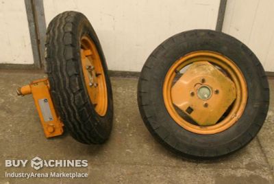 Reifen mit Felgen 2 Stück unbekannt Reifengröße 180/90-16 IMP