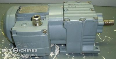 Getriebemotor 0,25 kW 63 U/min SEW Eurodrive R17DR63LA/TF