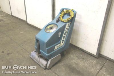 Scrubbing machine Tennant 443C