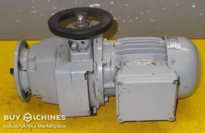 adjustable gear motor 0.37 kW 300-2000 rpm HEW RF71L/4
