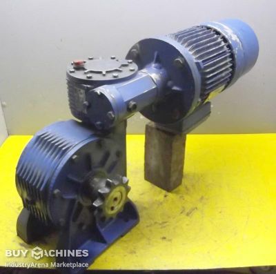 Gear motor 0.45/1.3 kW 3.25/15 rpm MGM FCPDA90LB2/8BARD