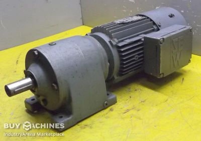 Getriebemotor 0,55 kW 112 U/min SEW Eurodrive R40DT80K4BM/HF
