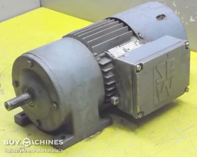 Getriebemotor 0,25 kW 67 U/min SEW Eurodrive R30DT71C4BHF
