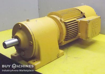 Getriebemotor 0,35/1,3 kW 16/65 U/min SEW EURODRIVE R60DT100LS8/2B