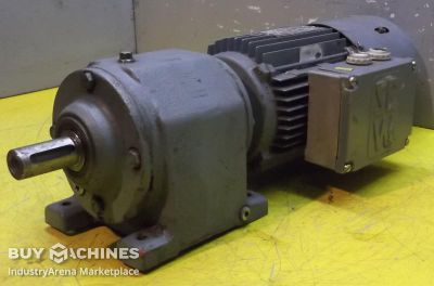 Gear motor 0.75 kW 72 rpm SEW EURODRIVE R43DT80N4BM/HF