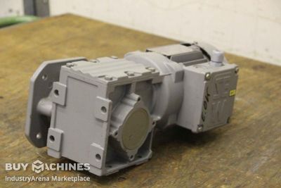 Gear motor 0.18 kW 22 rpm SEW-Eurodrive WF30 DT63N4