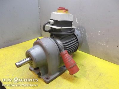 Gear motor 1.1 kW 65 rpm Nord SK25-90S/4