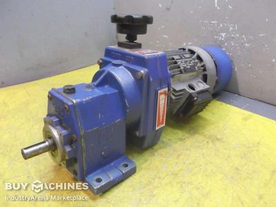 adjustable gear motor 0.55 kW 64-218 rpm Ferri F30/R