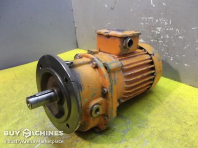 Gear motor 0.6 kW 125 rpm VEM Z1KR80,1/4/S