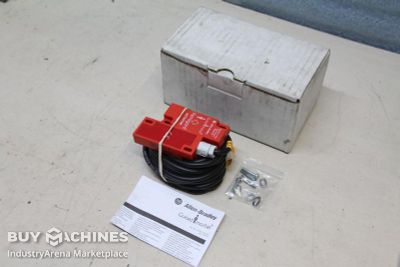 Safety switch Allen Bradley Guardmaster 440N-G02014