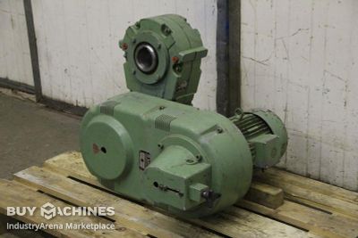adjustable gear motor 4 kW 7.4-42.3 rpm Lenze 275-HD-283-112-4