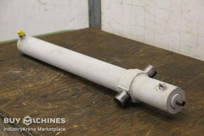 Hydraulic cylinder unbekannt Hub 710 mm einfachwirkend