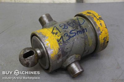 Hydraulic cylinder unbekannt Hub 135 mm