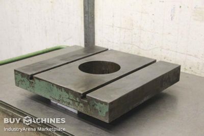Clamping plate with T-slots unbekannt 500/500/H75 mm
