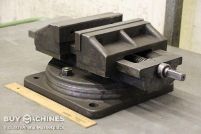 Maschinenschraubstock unbekannt Spannweite 215 mm