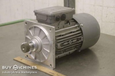 Electric motor 1.5 kW 1395 rpm Lenze MDEMABR 090-32