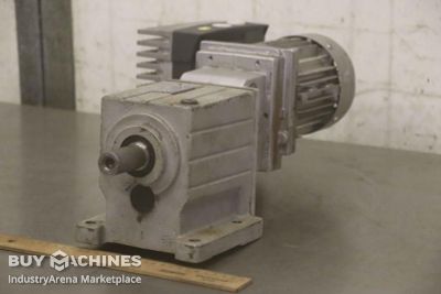 Gear motor 0.12 kW 8 rpm with frequency converter Lenze GST05-3E VBR 063C12