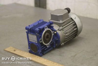 Gear motor 0.06 kW 17 rpm Motovario NMRV/030  T50B4