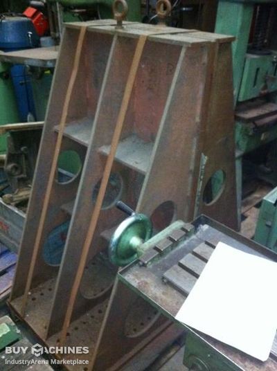 Aufspannwinkel aus Stahl: 650 x 1330 mm