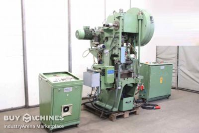 Eccentric press with roller feed 30 to Müller PDE30SLFHK