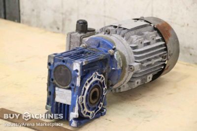 Gear motor 0.55 kW 183 rpm Motovario NHRV/ 040  71C-4