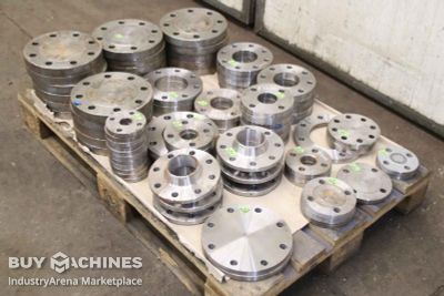 Welding neck flanges pipe flanges 81 pieces 467 kg unbekannt DIN EN1092-1  16 verschiedene Typen