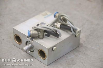 Guide cylinder Festo DFM-20-40-P-A-GF  170843