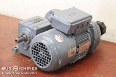 adjustable gear motor 0.25 kW 75 - 14 rpm Lenze GST04-2K  KMB-1100366  MDERABR 071-12