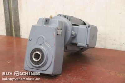 Getriebemotor 2,2 kW 294 U/min Nord SK 1282A100L/4  SK 100L/4