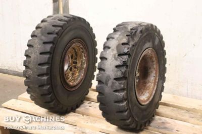 Solid rubber tires 2 pieces Master Solid Super Elastic 6.50-10  RIM 5.00F-10