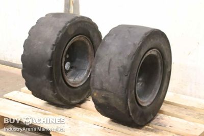 Solid rubber tires 2 pieces Vorwerk Rota 23x9-10  (225/75-10)  RIM 6.50 F-10