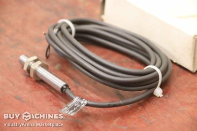 Inductive sensor proximity switch ifm IEA3002BHBPKG/IE5260