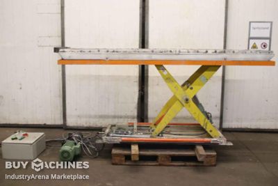 scissor lift table with roller conveyor unbekannt Traglast 1000 kg  2420 x 710 mm