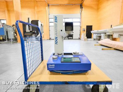 PWB Swiss Tool Master 250 Werkzeugvoreinstellgerät