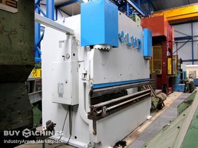 LVD PPEB 320 / 40 with MNC 85000 C Pressbrake